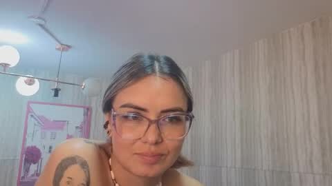 Isabella online show from June 1, 6:20 pm