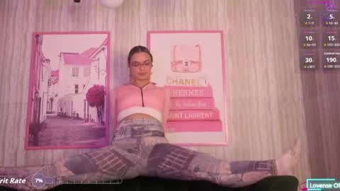 Isabella online show from April 3, 1:42 pm