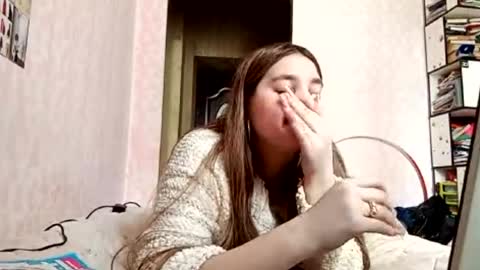 zeniabrossoit online show from May 5, 9:23 am