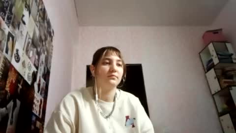 zeniabrossoit online show from May 26, 1:54 pm