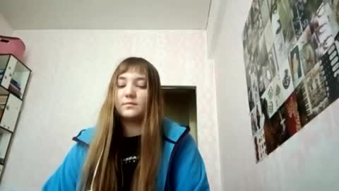 zeniabrossoit online show from May 24, 9:19 am