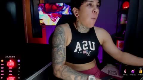 zhoestrong online show from July 8, 9:28 pm