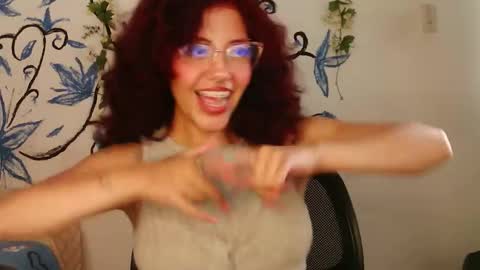 zoe_ch_ online show from February 25, 12:20 am