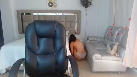 ZOE online show from April 10, 2:01 pm