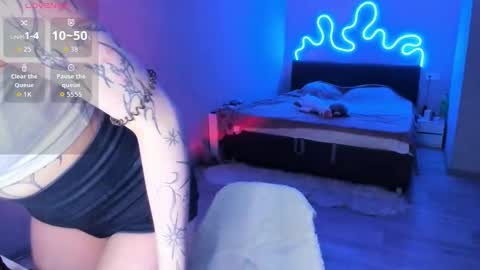 zoedrift online show from March 18, 4:56 pm