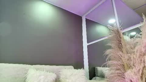 ZOE online show from June 10, 9:35 pm