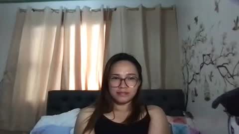 zoey_foryou online show from December 10, 2:27 am