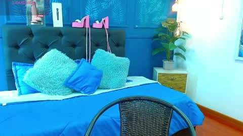 CALL ME    Z O H E T  online show from April 13, 1:56 pm