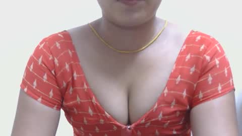 Zoya online show from April 27, 2:58 pm