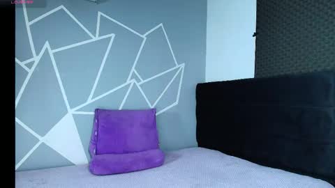 zpzphot online show from March 12, 2:47 am