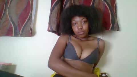 zyraelle_01 online show from April 21, 2:51 am