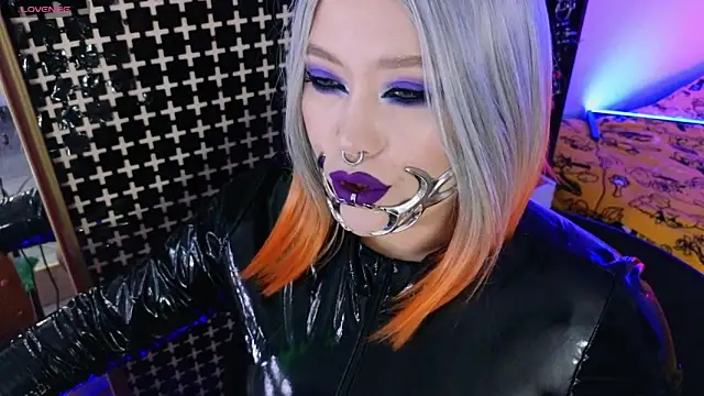 wickedxqueen online show from May 21, 9:24 pm