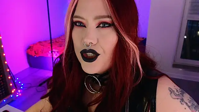 wickedxqueen online show from May 25, 7:57 pm
