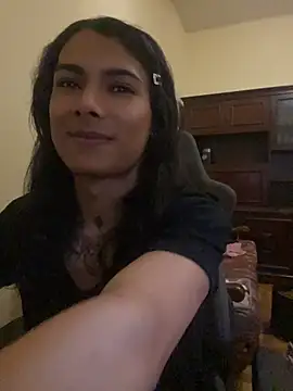 calliemaggotbone online show from June 14, 6:19 pm