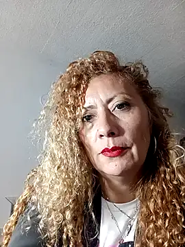 Sin love online show from May 4, 8:01 pm