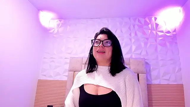 PauletteJ online show from April 13, 11:44 am