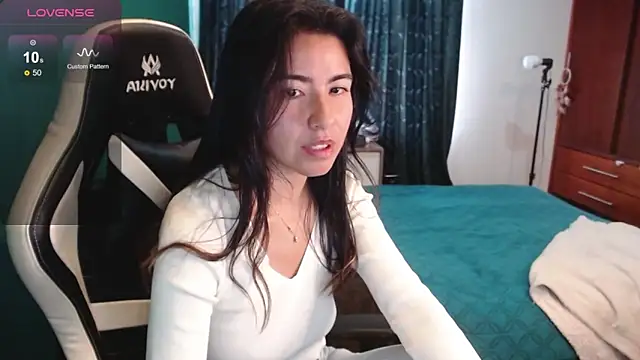 alice middlee online show from March 18, 4:23 pm