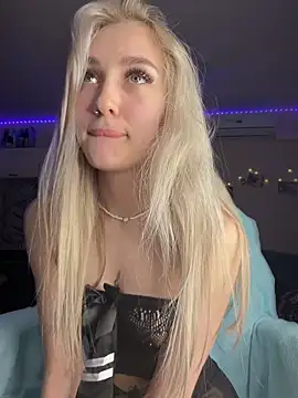 Good  Girl  online show from April 25, 5:10 pm