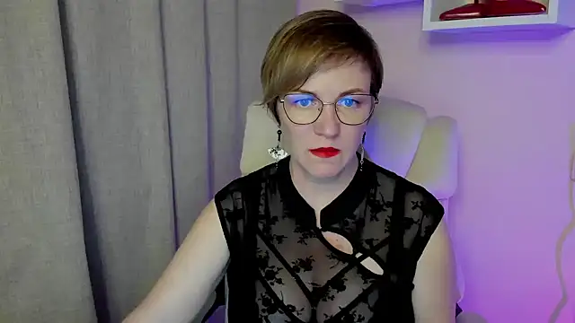 feliziaDesire online show from June 25, 1:02 pm