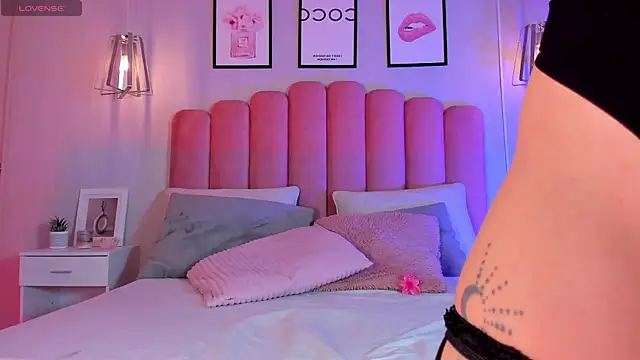 Ashleyy piink online show from March 2, 2:46 pm