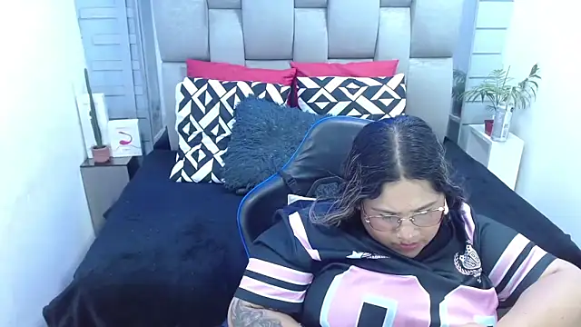 evelin zaens online show from March 27, 8:26 am