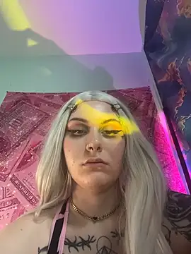 w horrorz online show from October 23, 5:30 pm