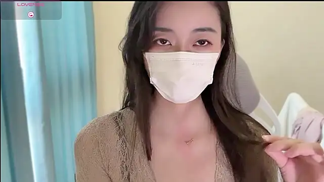 A-xena online show from February 11, 8:16 am