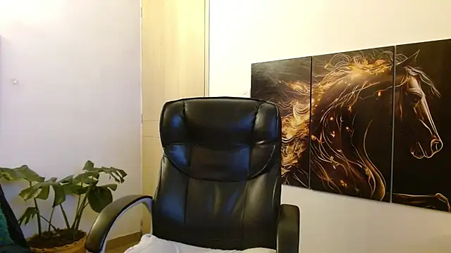 amalia brunette online show from March 20, 7:24 am