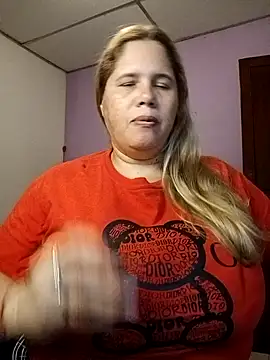 EllisW8 online show from April 27, 5:54 pm