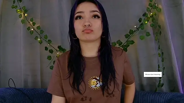 vayolett01 dakotta online show from December 22, 4:04 am