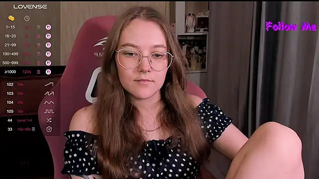 bunny bubble online show from June 19, 11:30 pm