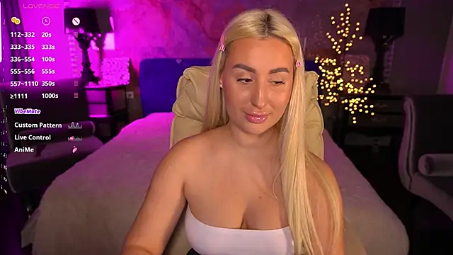 LiaBrazzerr online show from April 10, 1:50 pm