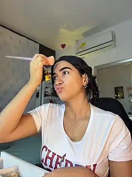 ZarahEvans online show from July 3, 9:32 pm