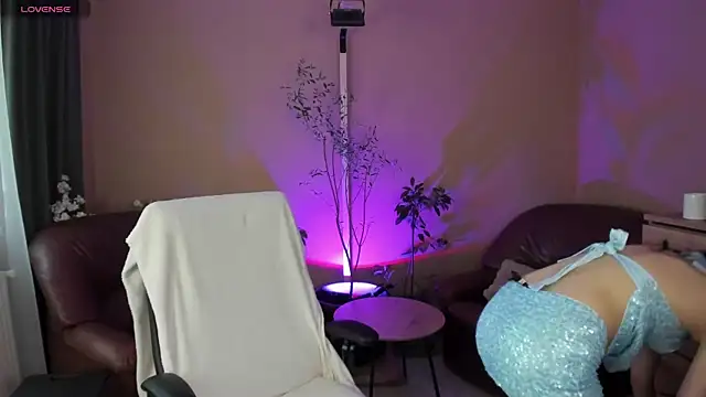 KaylaLaine online show from June 5, 6:52 am