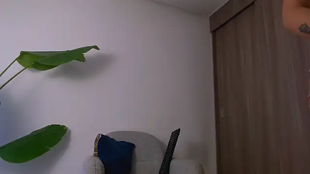 Sara ow online show from March 5, 8:26 pm