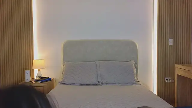 KristennBlue online show from March 25, 9:28 pm