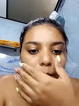 stefanie010 online show from April 12, 8:00 pm