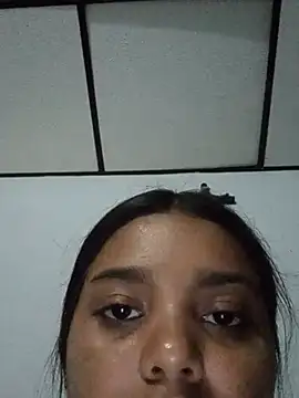 stefanie010 online show from August 8, 9:56 pm