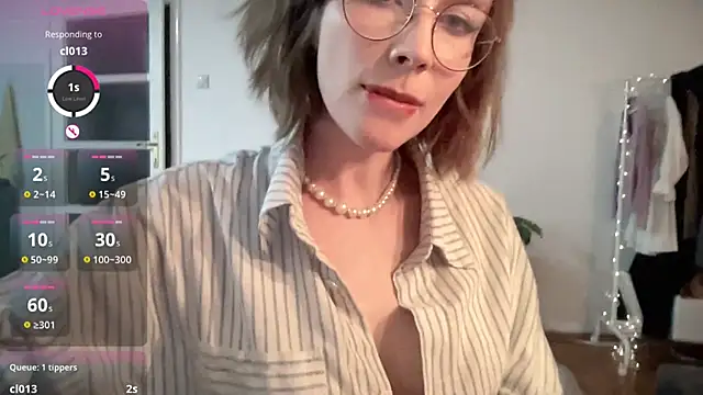 ms christiana online show from December 19, 2:27 am