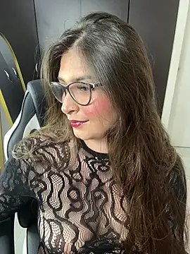 adara lennox online show from July 23, 8:50 pm