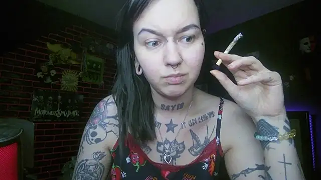 MoorderxDoll online show from March 2, 10:04 pm