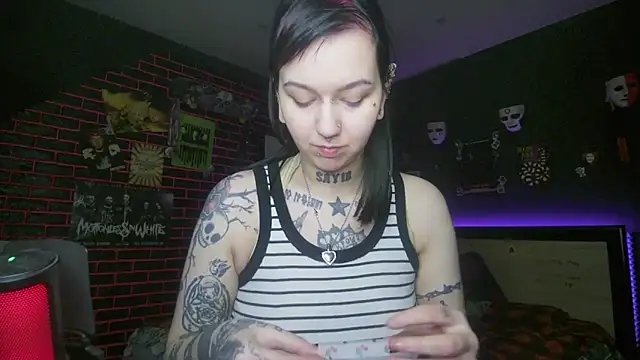 MoorderxDoll online show from March 6, 12:06 am