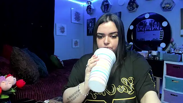 Luise Meyrink online show from March 17, 2:15 am