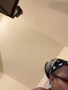 bbdubzbubbz online show from August 7, 1:23 am