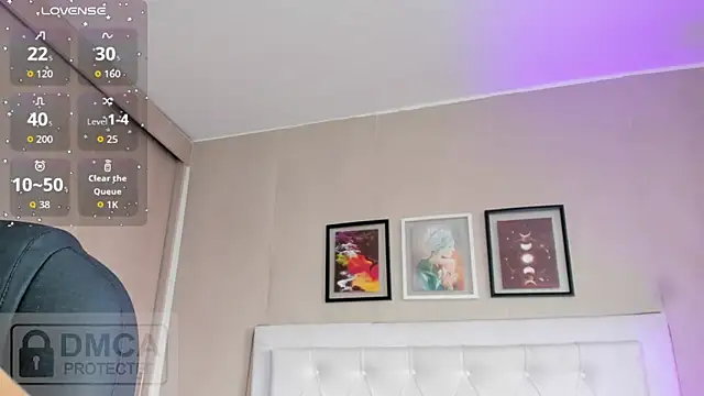 emma  smith1 online show from April 20, 12:52 pm