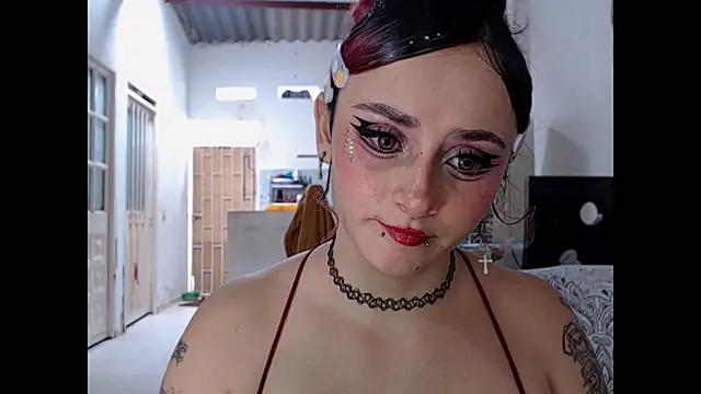 kitty22  online show from April 18, 7:07 pm