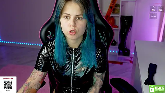 Latex Kitty online show from October 10, 3:39 pm