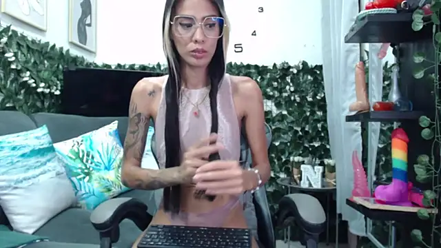 natasha squirt28 online show from March 28, 12:55 am