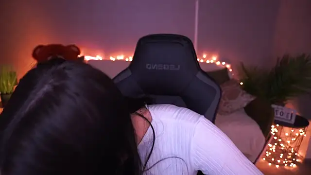 MilaSecrett online show from March 7, 2:57 pm