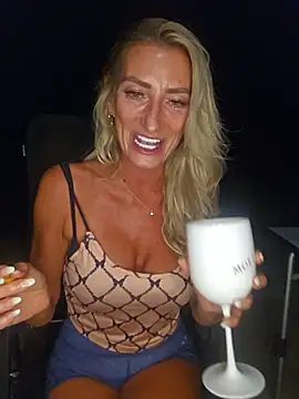 Vika Viktoria online show from August 4, 8:26 pm